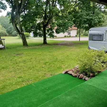 Wilcze Schronisko Hostel Czerniki