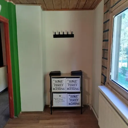 Wilcze Schronisko Hostel *