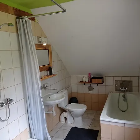 Wilcze Schronisko Hostel
