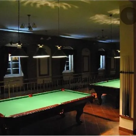 Wilcze Schronisko Hostel Czerniki