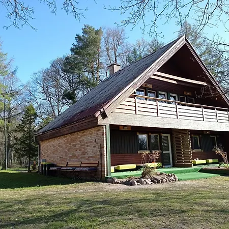 Wilcze Schronisko Hostel *