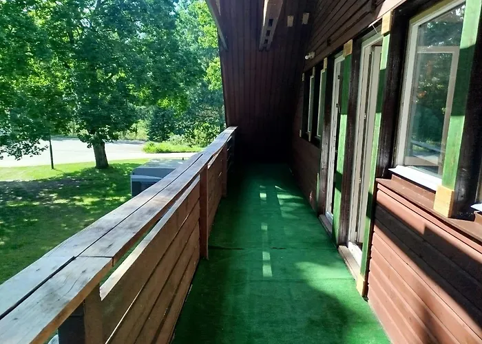 Wilcze Schronisko Hostel Czerniki